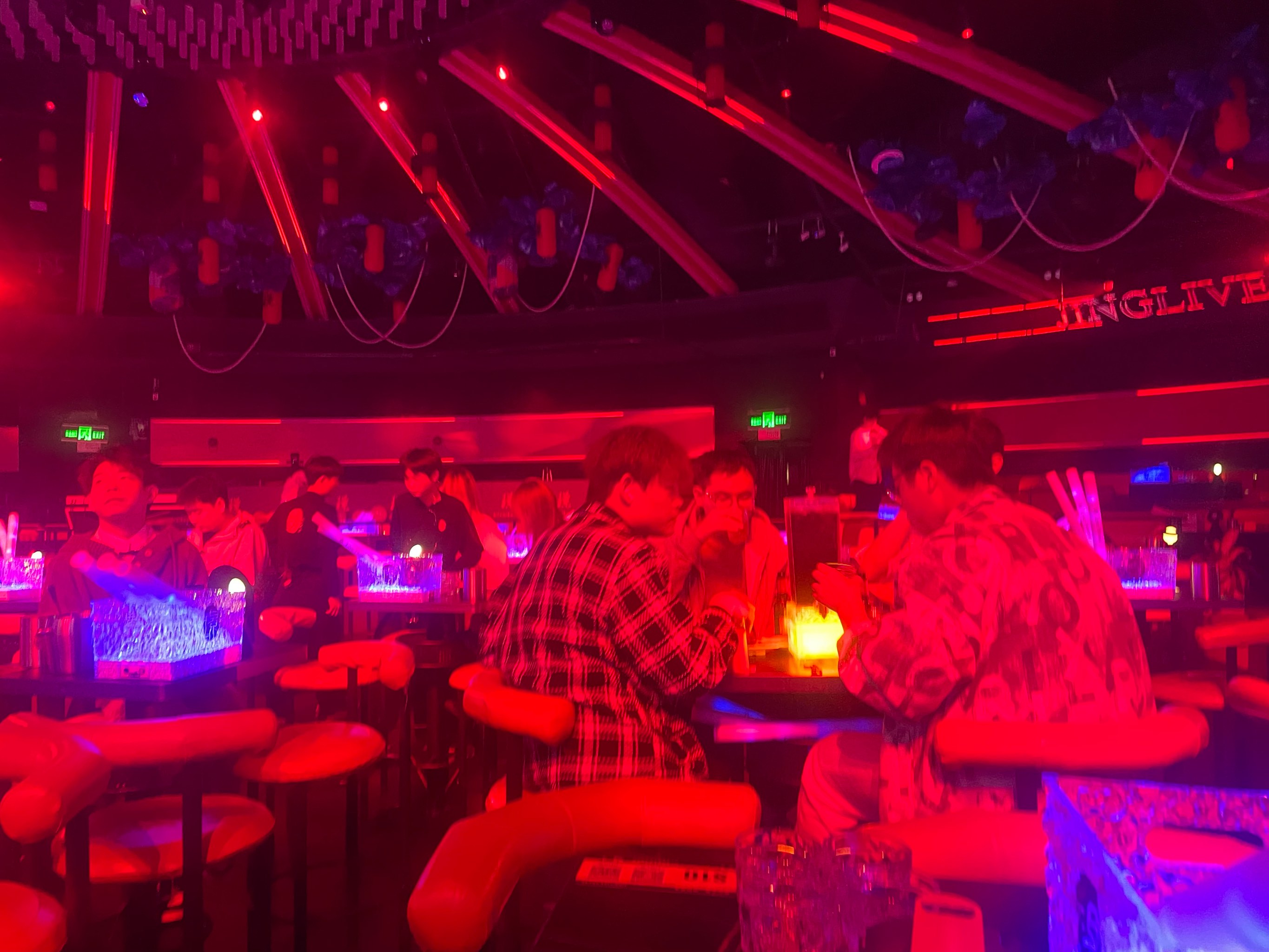 黄冈商务ktv低端场高性价比选择-团风县ktv预定